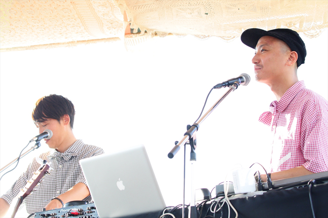 0901_surround03.jpg