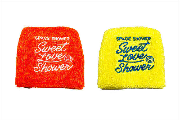 SWEET LOVE SHOWER リストバンド